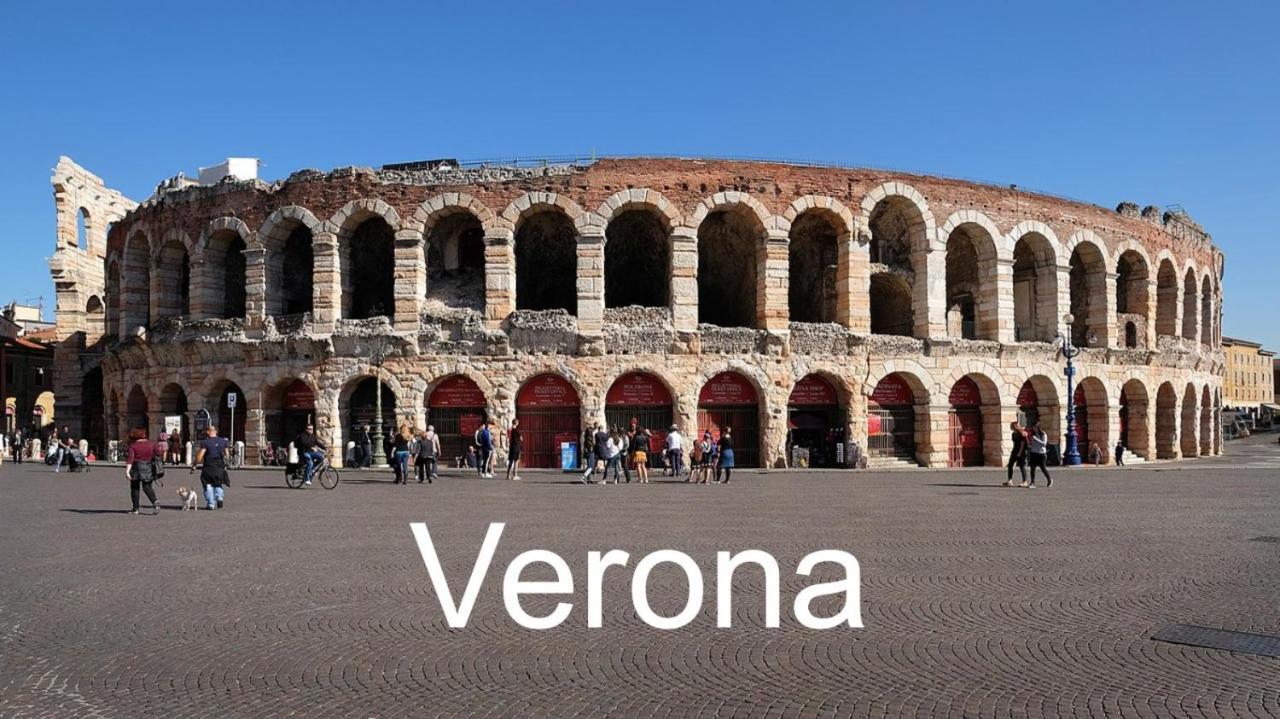 Civico 6 *